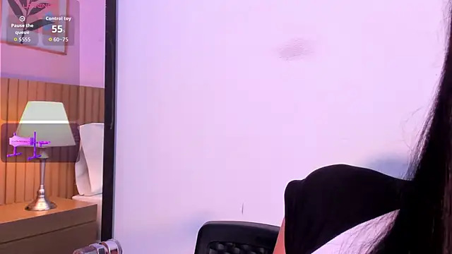 sexy mich 18 online show from April 2026 07:20:01 PM