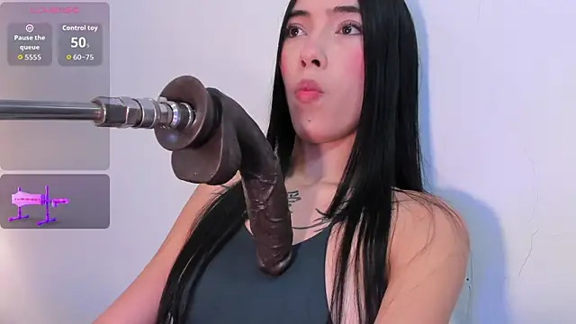 sexy mich 18 online show from April 2026 12:01:01 PM