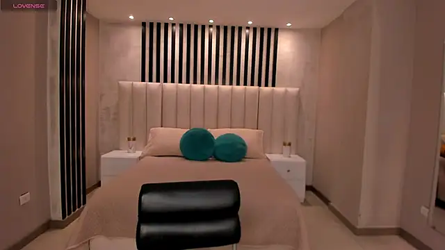 AlinaKravitz online show from January 2026 11:49:01 AM