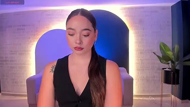 AlinaKravitz online show from February 2026 12:05:01 PM