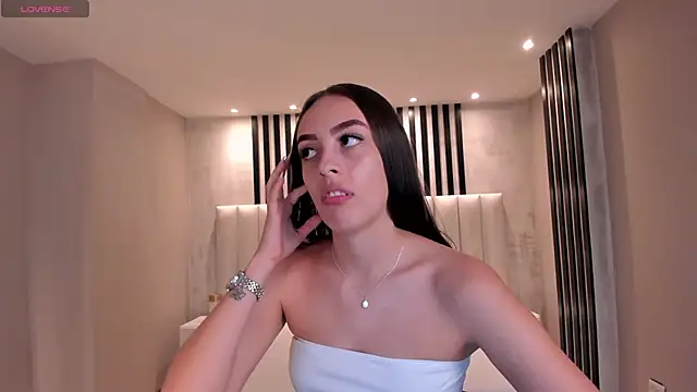 KaiaFerreira online show from February 2026 06:17:02 PM