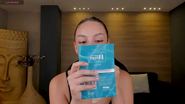 Snapshot of KaiaFerreira chatting on November 2025 07:40:02 PM KaiaFerreira online show from November 2025 07:40:02 PM