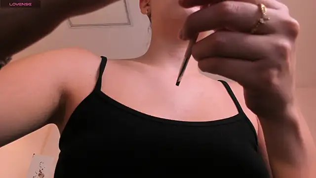 Snapshot of KaiaFerreira chatting on November 2025 10:48:02 AM KaiaFerreira online show from November 2025 10:48:02 AM