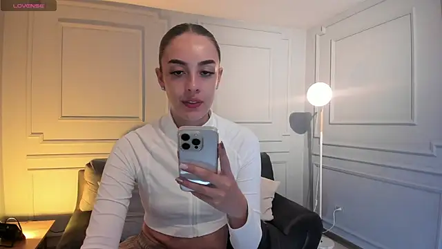 KaiaFerreira online show from February 2026 05:02:01 PM