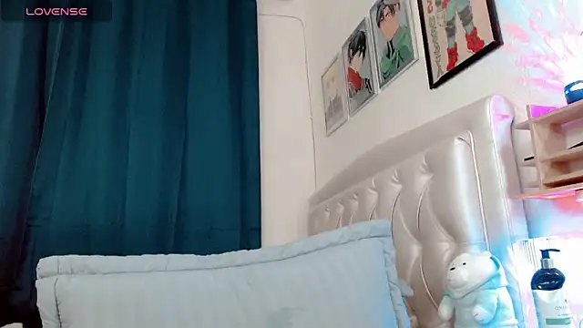 lunalovedoll  online show from April 2026 06:21:01 PM