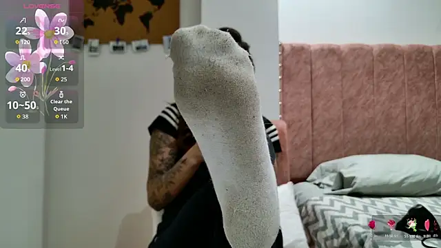 Emmy petit online show from March 2026 11:37:02 PM