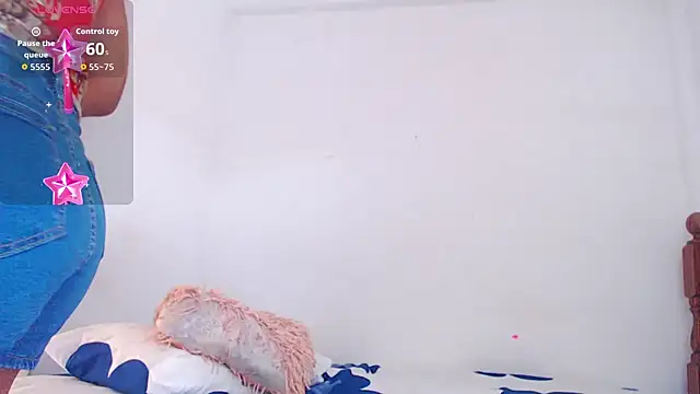 Snapshot of blondebitchlitle chatting on July 2026 02:49:02 PM blondebitchlitle online show from July 2026 02:49:02 PM