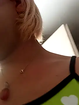 blondebitchlitle online show from October 2025 03:16:02 PM
