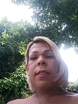 blondebitchlitle online show from October 2025 03:00:01 PM