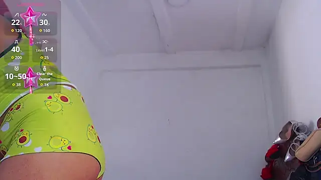 blondebitchlitle online show from April 2026 04:05:01 PM