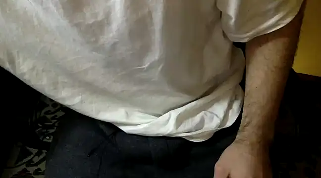 Snapshot of Leo-Cock chatting on December 2024 10:18:02 PM Leo-Cock online show from December 2024 10:18:02 PM