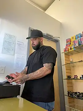 Snapshot of jr91esl chatting on February 2025 09:39:01 PM jr91esl online show from February 2025 09:39:01 PM