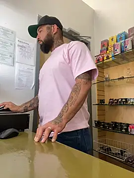 Snapshot of jr91esl chatting on February 2025 09:22:01 PM jr91esl online show from February 2025 09:22:01 PM