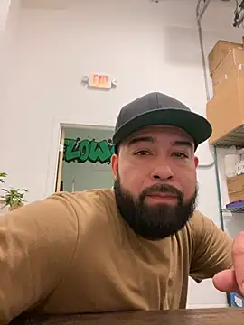 Snapshot of jr91esl chatting on March 2025 06:12:02 AM jr91esl online show from March 2025 06:12:02 AM