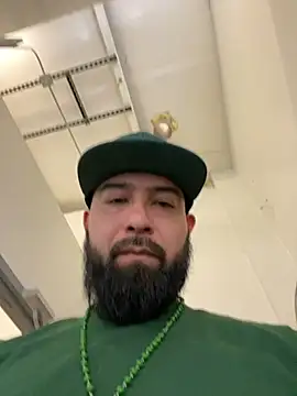 Snapshot of jr91esl chatting on February 2025 08:42:01 PM jr91esl online show from February 2025 08:42:01 PM