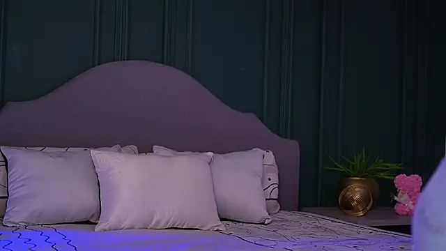 ArwenMuse online show from October 2025 09:25:02 PM