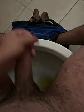 Snapshot of mylovetr1 chatting on March 2025 08:21:02 PM mylovetr1 online show from March 2025 08:21:02 PM