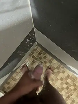 Snapshot of mylovetr1 chatting on February 2025 05:47:02 AM mylovetr1 online show from February 2025 05:47:02 AM