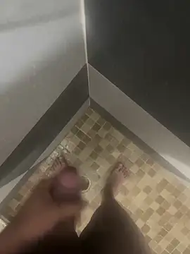 Snapshot of mylovetr1 chatting on January 2025 04:32:01 AM mylovetr1 online show from January 2025 04:32:01 AM