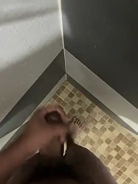 Snapshot of mylovetr1 chatting on March 2025 04:57:02 AM mylovetr1 online show from March 2025 04:57:02 AM