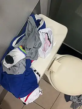 Snapshot of mylovetr1 chatting on March 2025 06:08:01 AM mylovetr1 online show from March 2025 06:08:01 AM