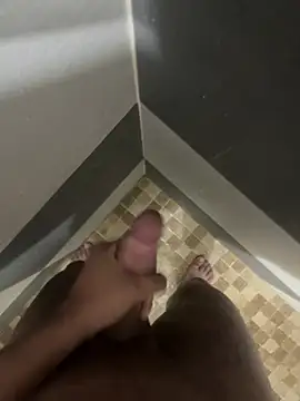 Snapshot of mylovetr1 chatting on February 2025 06:01:01 AM mylovetr1 online show from February 2025 06:01:01 AM