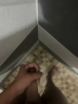 Snapshot of mylovetr1 chatting on December 2024 06:01:02 AM mylovetr1 online show from December 2024 06:01:02 AM