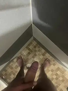 Snapshot of mylovetr1 chatting on February 2025 06:20:01 AM mylovetr1 online show from February 2025 06:20:01 AM