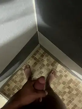 Snapshot of mylovetr1 chatting on December 2024 04:48:02 AM mylovetr1 online show from December 2024 04:48:02 AM