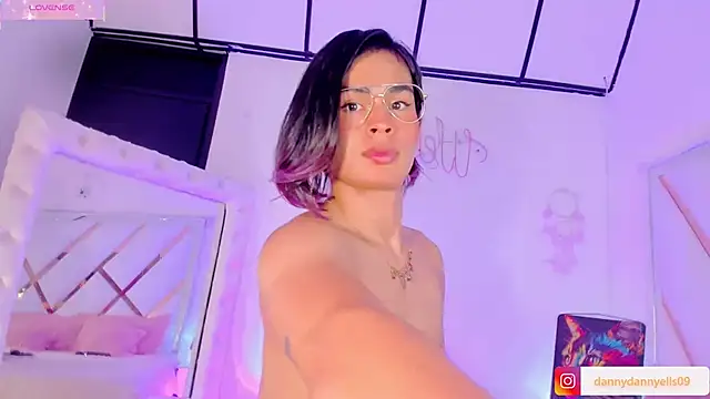 sweet dannyfem online show from January 2025 05:52:02 AM
