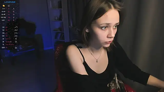 SweetLinaa online show from December 2025 11:27:02 PM