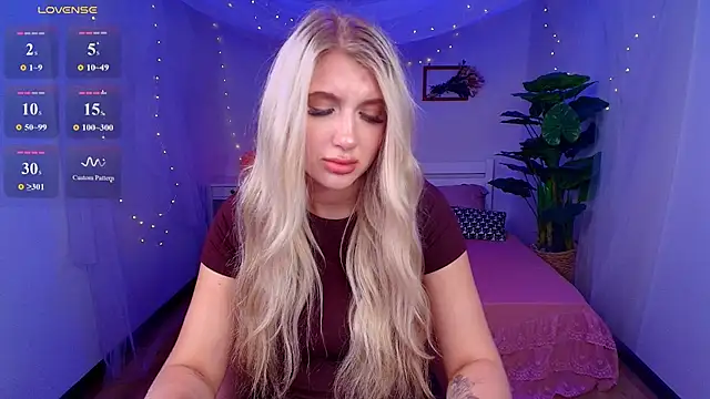 Evacadooo online show from July 2026 04:19:01 AM