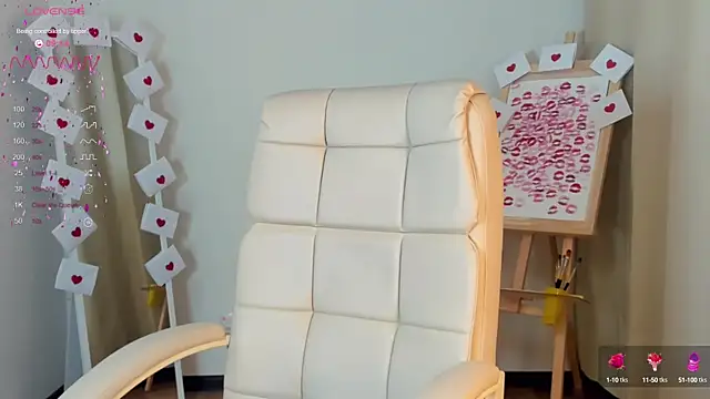 Snapshot of Evacadooo chatting on February 2025 02:40:02 AM Evacadooo online show from February 2025 02:40:02 AM