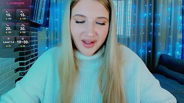 Snapshot of Evacadooo chatting on October 2025 07:21:01 AM Evacadooo online show from October 2025 07:21:01 AM