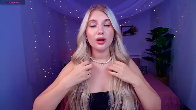 Evacadooo online show from July 2026 03:15:01 AM