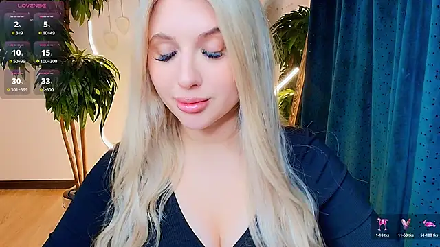 Evacadooo online show from March 2026 02:35:01 AM