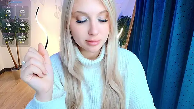 Evacadooo online show from February 2026 02:18:02 AM