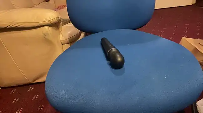 Snapshot of iveedie017 chatting on December 2024 11:39:02 PM iveedie017 online show from December 2024 11:39:02 PM