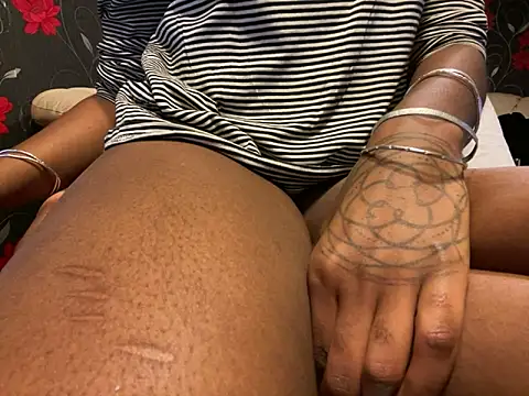 Snapshot of iveedie017 chatting on January 2025 07:00:01 PM iveedie017 online show from January 2025 07:00:01 PM