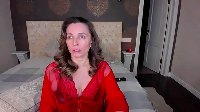 Snapshot of AllisonWilliams chatting on January 2025 04:34:01 PM AllisonWilliams online show from January 2025 04:34:01 PM