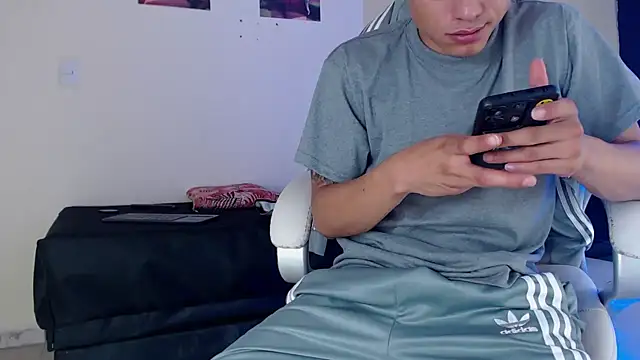 Andres thompson22 online show from December 2024 04:28:02 AM