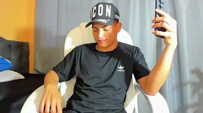 Andres thompson22 online show from January 2025 10:58:02 PM