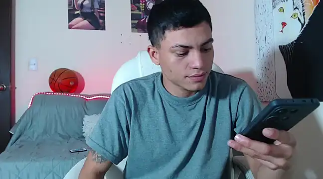 Andres thompson22 online show from January 2025 11:55:01 PM