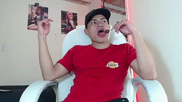 Andres thompson22 online show from December 2024 09:08:01 PM