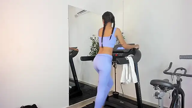 Snapshot of Jessi_powel chatting on January 2025 01:02:01 PM Jessi powel online show from January 2025 01:02:01 PM