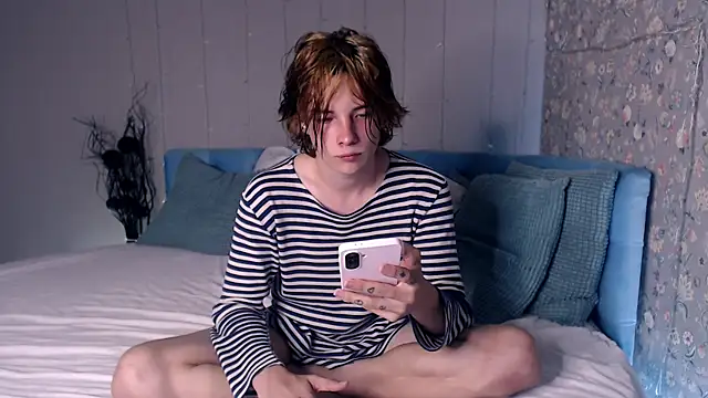 iwillfall online show from September 2025 08:30:01 AM