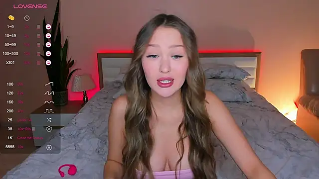 Snapshot of skinny_sissss chatting on September 2025 01:11:02 PM skinny sissss online show from September 2025 01:11:02 PM