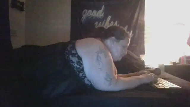 Yourfantasy1379 online show from May 2026 12:58:01 AM