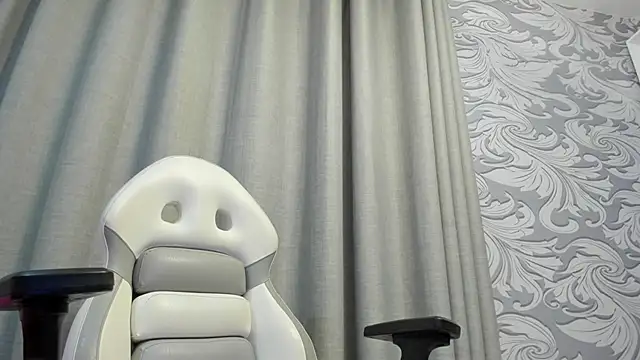 Snapshot of AngelStonne_ chatting on November 2025 11:19:02 PM AngelStonne online show from November 2025 11:19:02 PM