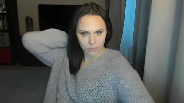 MollyCheiz online show from February 2026 03:23:01 PM